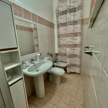 Dama's House *